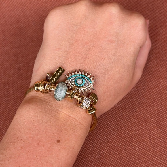 Gold Charm Bracelet with Evil Eye Pendant - Picture 3 of 3